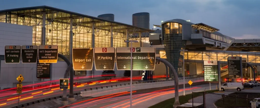 What terminal is Emirates Airlines at IAH